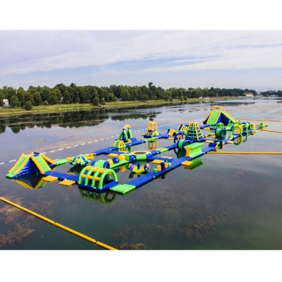 Bouncia New Inflatable Floating Water Sports Theme Park / Water Splash Park Installed In Milano